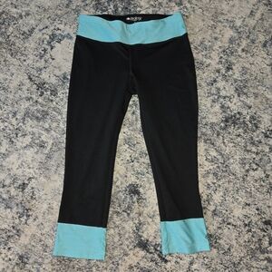 Ideology Black and Blue Leggings Stretchy Capri Design